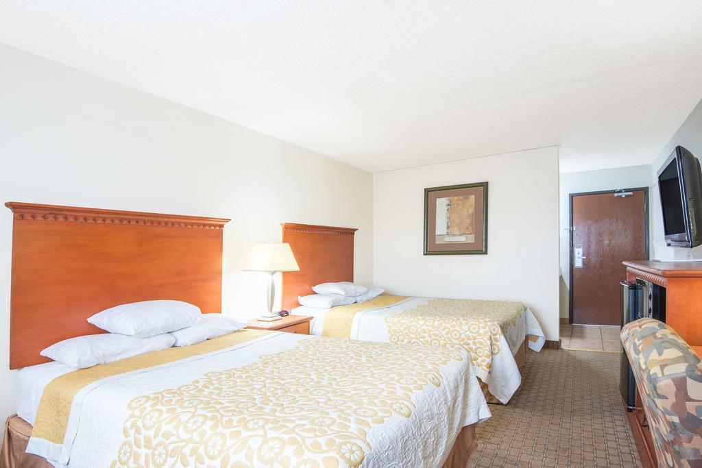 Days Inn Austin Crossroads ภายนอก รูปภาพ